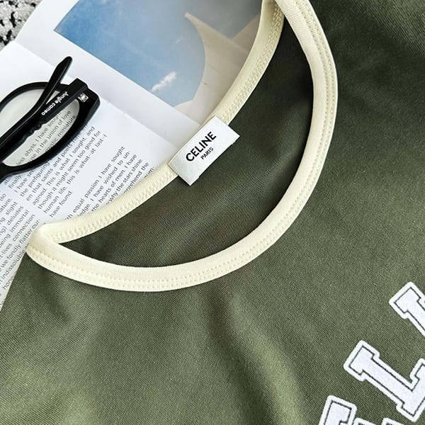 セリーヌ tシャツ 激安 PARIS 70S クラシックフィット Tシャツ コピー Cec51959
